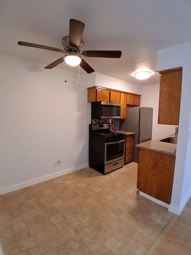 Move-In Special: Half Off The 1st Month's Rent Beautifully Updated 2 Bedroom, 1 Bathroom Condo! — Photo 4