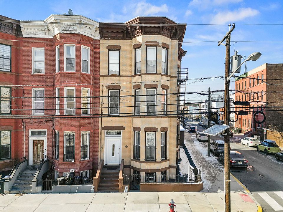 1st image of 125 Palisade Ave