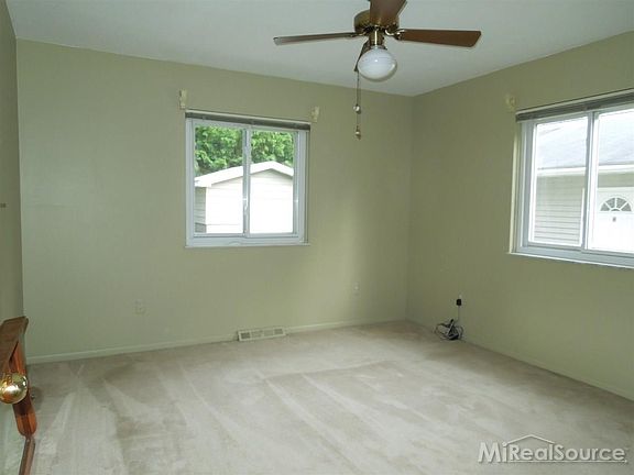 5th image of 1145 Leinbach Ave