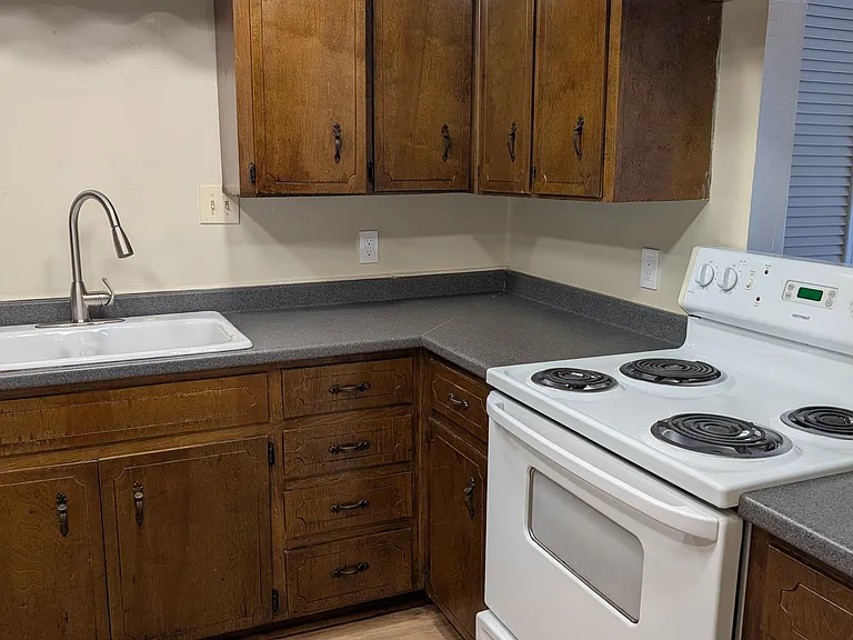 566 Teal Ln #566 — Photo 7