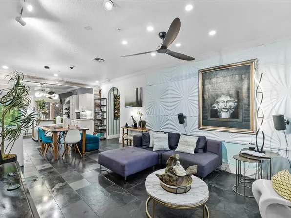 5600 NW 114th Pl APT 103, Doral, FL 33178