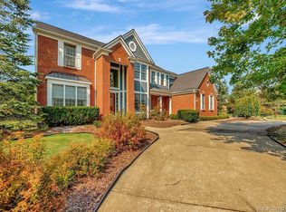 11475 Maple Valley Dr, Plymouth, MI 48170