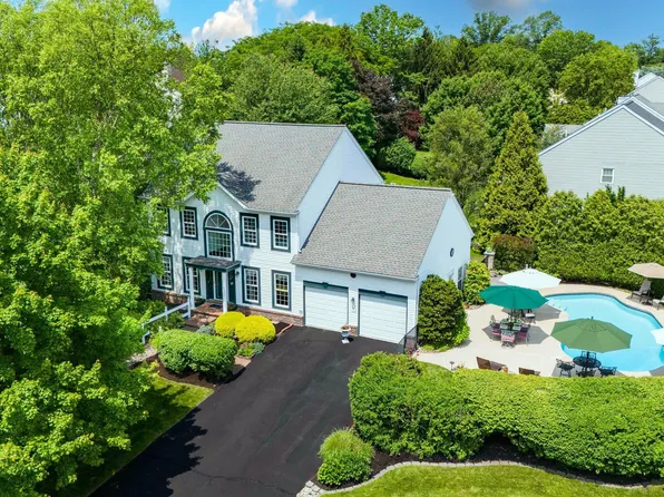 220 Cypress Ln, Hatboro, PA 19040