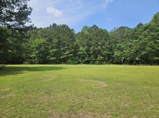 141 Woodlake Dr, Manning, SC 29102