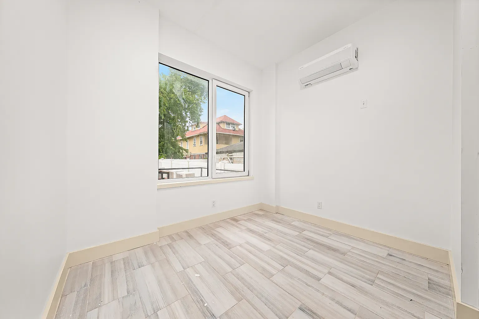 1482 Brooklyn Avenue — Photo 4