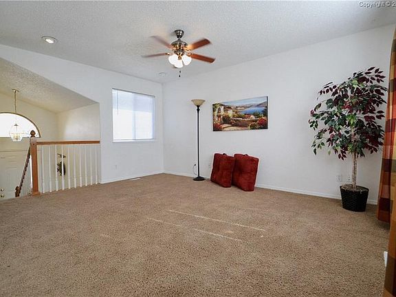 5th image of 5962 Santana Dr