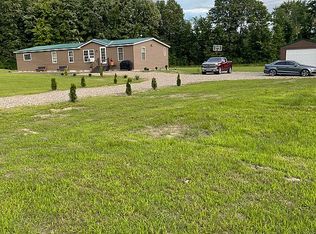 Selkirk Bush Rd, Warren, OH 44481