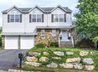 28 Elinora Dr, Wanaque, NJ 07465