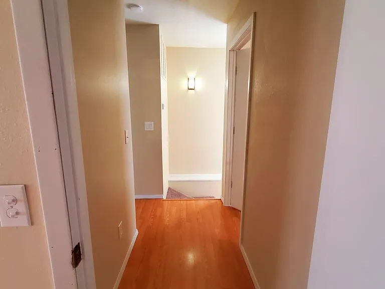 33 Nantucket Dr — Photo 23
