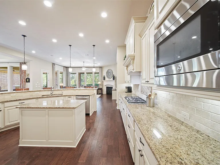 9510 Spring Rose Dr — Photo 15