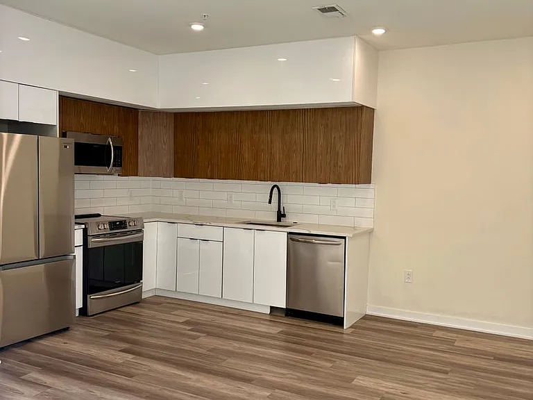 Stunning New Luxury Apartments at The Vienna — Photo 123