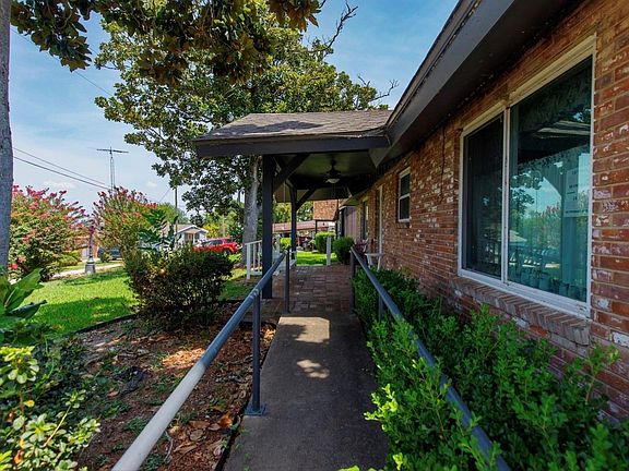 5th image of 30 N Terrace Dr