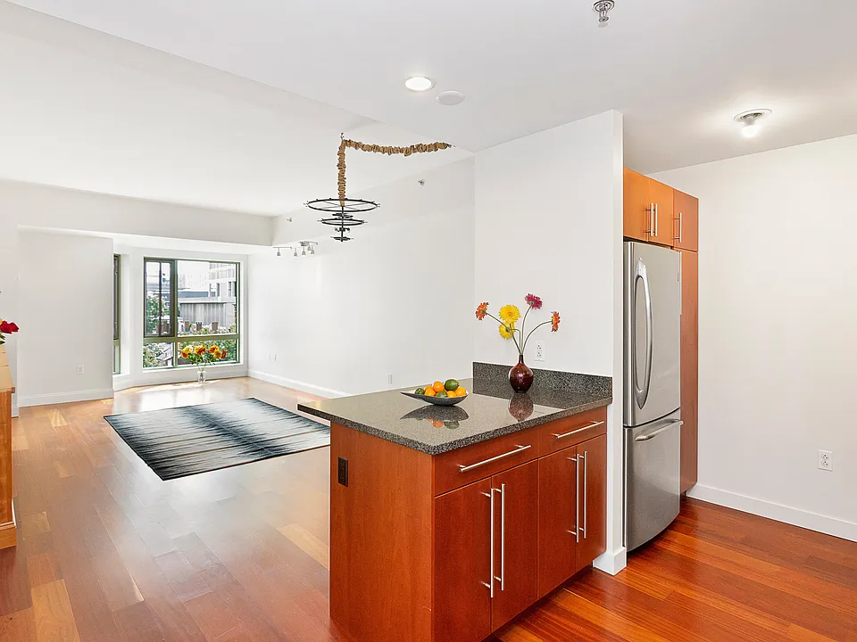 20 2nd St #522