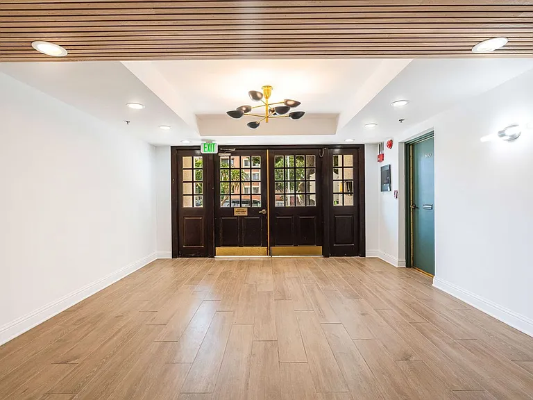 1415 Venice Blvd — Photo 14