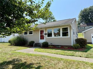 1711 Adams St, Coshocton, OH 43812