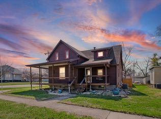 360 E Patton St, Paxton, IL 60957