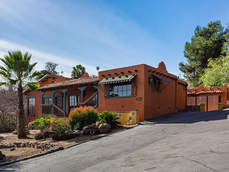 8873 Golf Dr — Photo 4