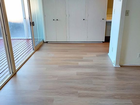 5th image of 1617 E Ocean Blvd APT 6