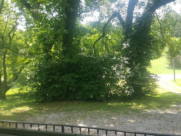 3rd image of 3138 Crosswood Dr