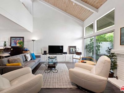 11738 Moorpark St APT B, Studio City, CA, 91604