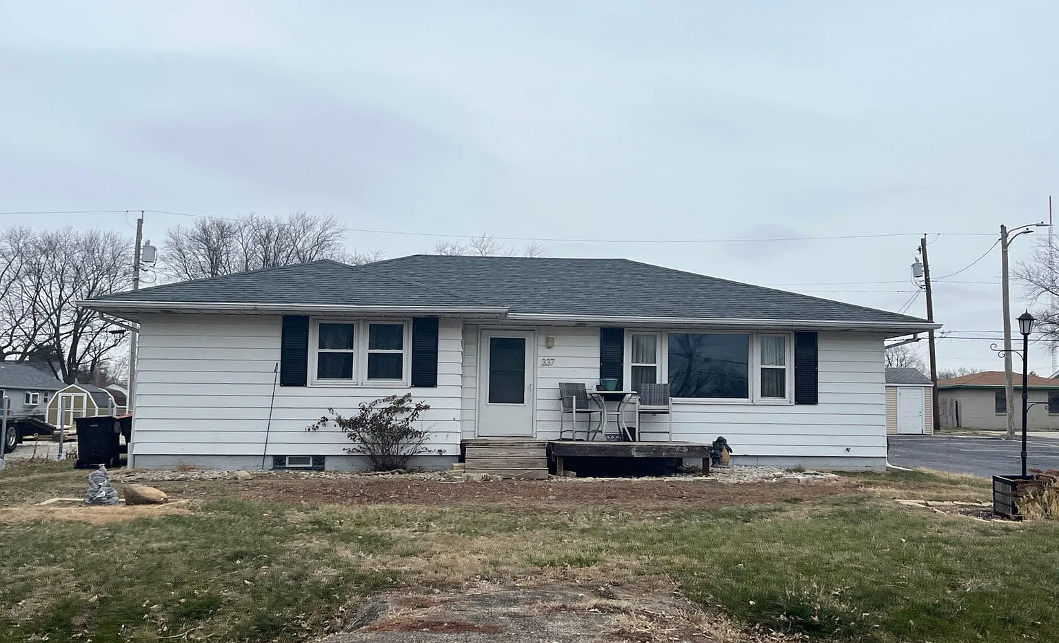 337 Velde St photo 1