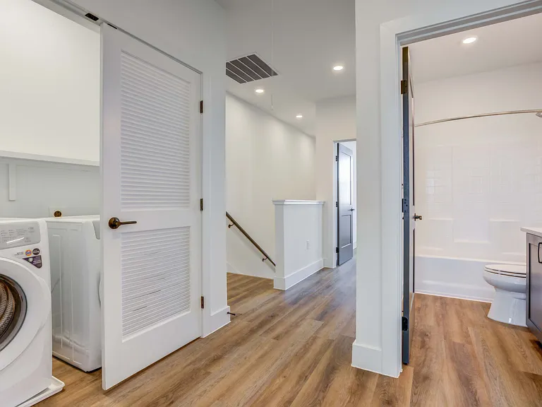 S Brook Dr — Photo 16