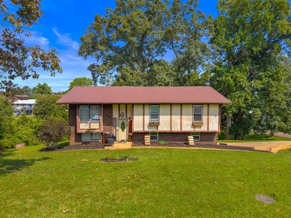 3661 Halifax Cir, Morristown, TN 37813