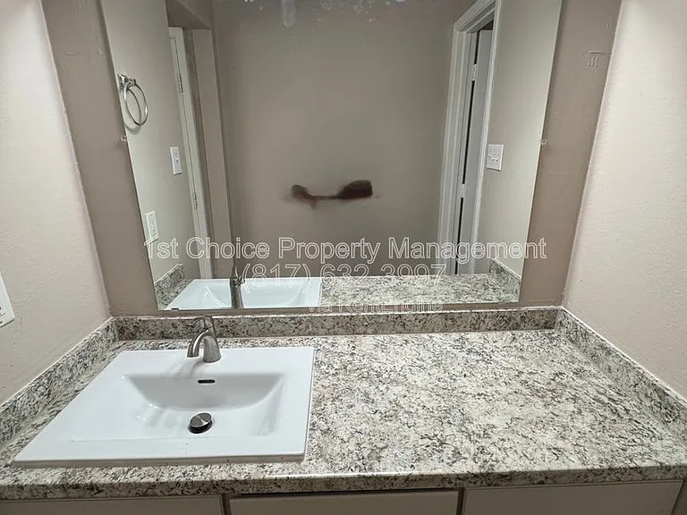 7704 Jennifer Ln — Photo 17