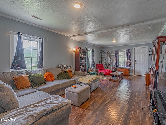 4th image of 506 E Prospect St