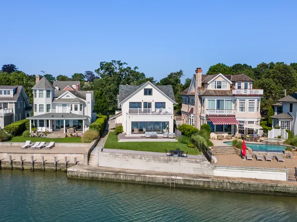 22 Ocean Drive North, Stamford, CT 06902