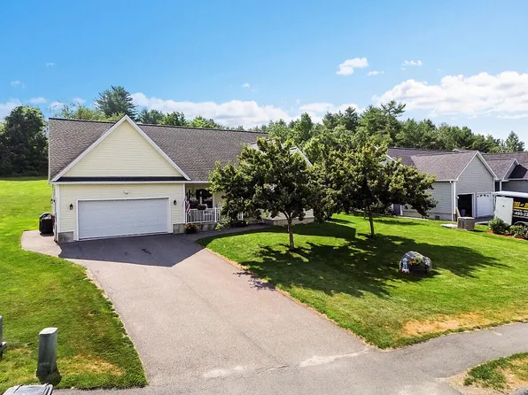 15 Fieldstone Drive, Augusta, ME 04330