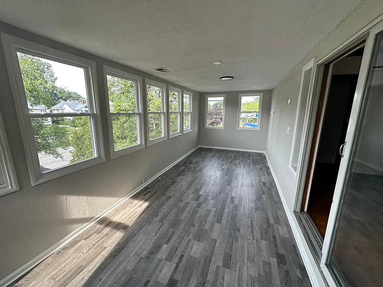 9607 Clifton Blvd #2 — Photo 10