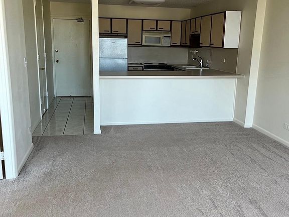 4th image of 2754 N Hampden Ct #160