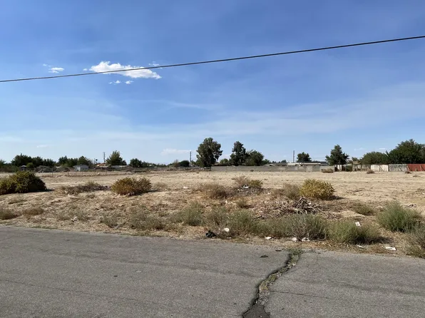 Avenue R2 Drt Vic 101st St, Sun Village, CA 93543