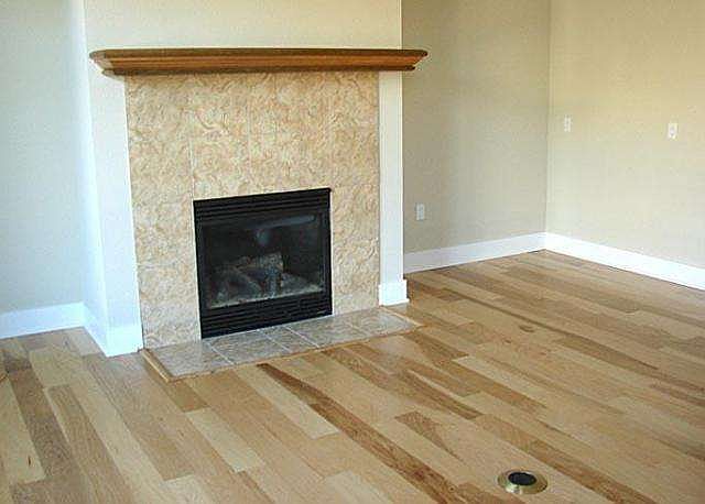 Gas Fireplace with Mantle