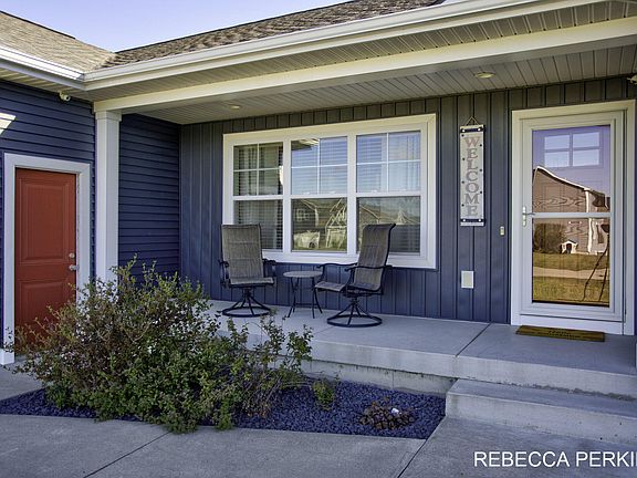 2nd image of 2622 Green Rush Ln