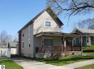 207 E Nelson St, Cadillac, MI 49601