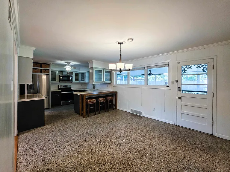 5226 Princeton Rd — Photo 8