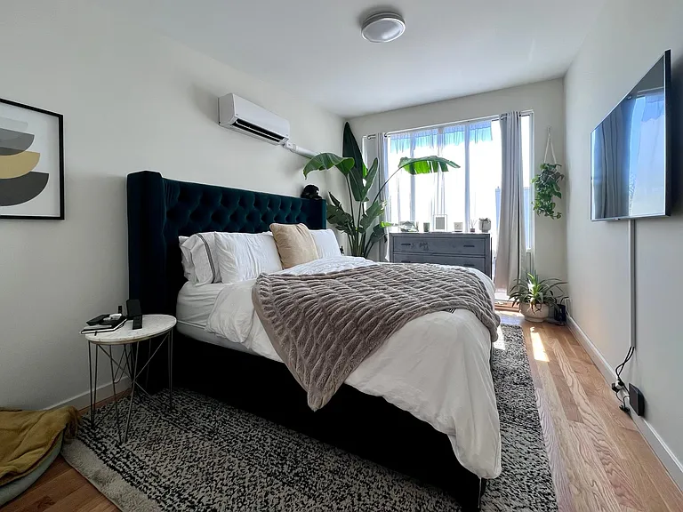 3801 W Fullerton Ave — Photo 12