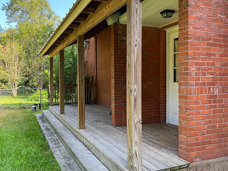 17302 James St — Photo 20