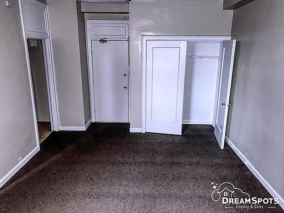 4th image of 7000 S South Shore Dr APT 2A