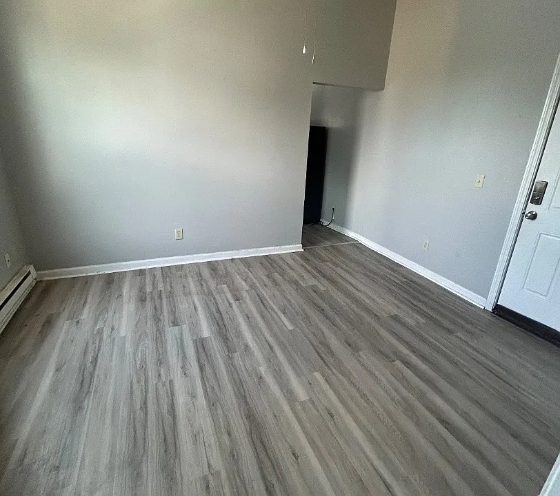 2021 Russell St #1