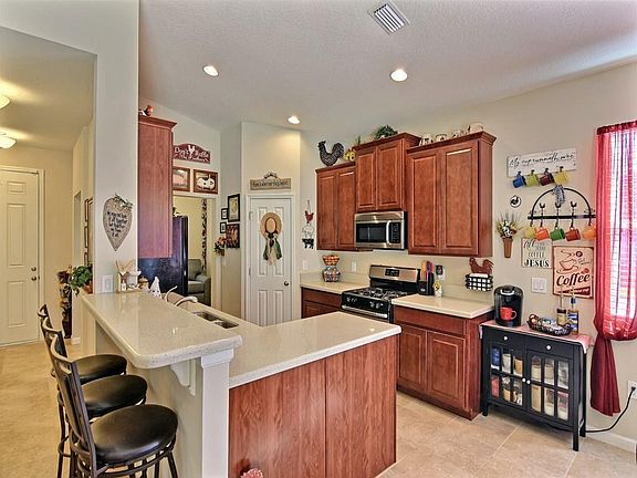 4th image of 1380 Caddy Ct