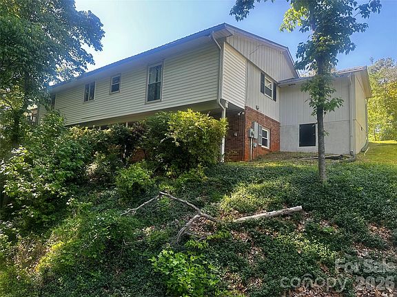 4th image of 263 Spring Shore Rd