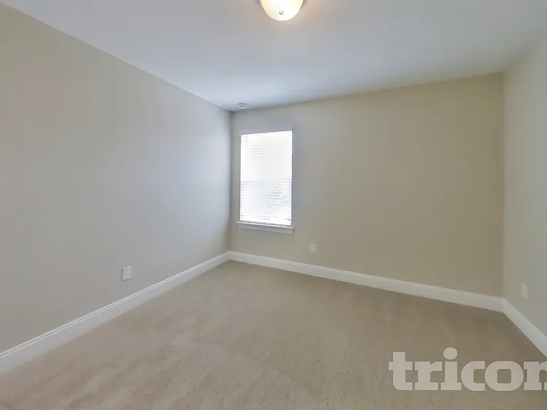 1331 Carriage Park Dr — Photo 11