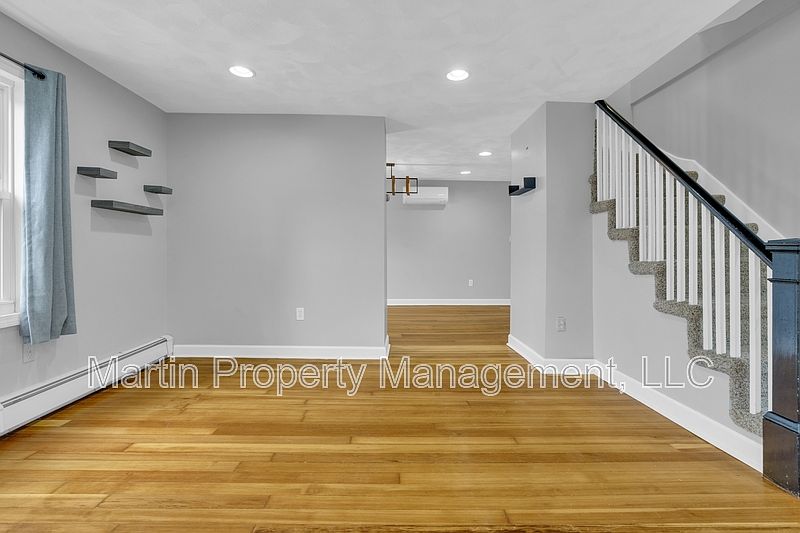 1st image of 102 Orange St