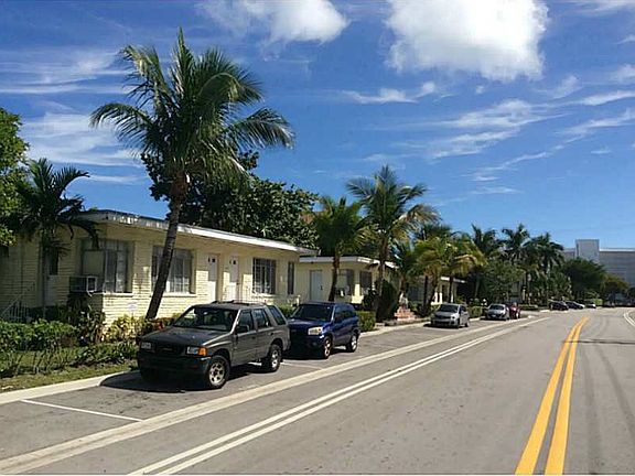 2nd image of 9201 W Bay Harbor Dr