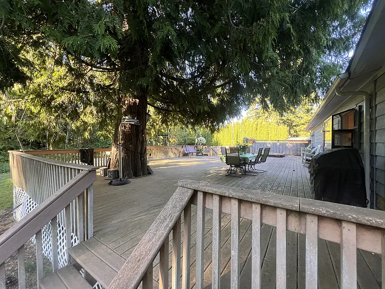 1069 E Axton Rd — Photo 14