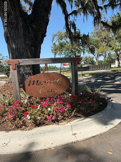 3 bed, 2.0 bath, 1574 sqft, $1,999 — Photo 2