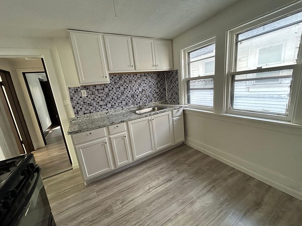 2nd image of 327 Mystic St #2